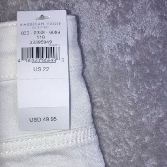 NWT AE 22 Stretchy Western Denim Mom Distressed and Destroyed Shorts - Picture 6 of 12